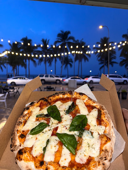 موزارت | فن البيتزا | بيتزا - Oman|Salalah 211|Dhareez beach