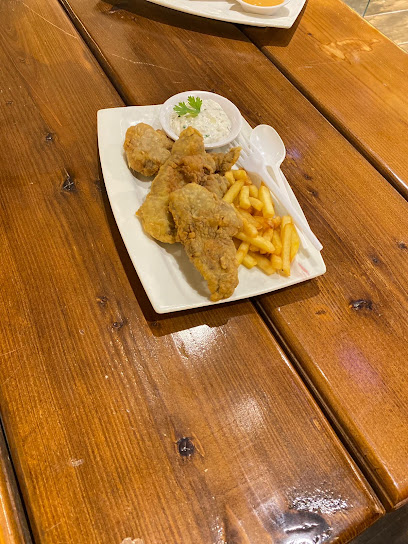 مطعم شاطئ الوسيل - Oman|Al Khaburah|شارع السوق القديم|X4M4+476