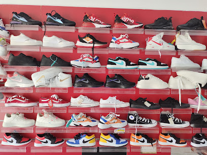 زكي فاشون مركز زكي للاحذية - مسقط - +968 9591 2201