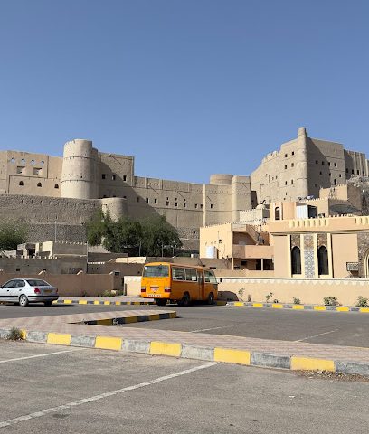 وقوف السيارات العامة في فورت - بهلاء -