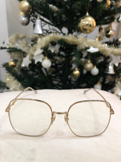 ريفولي آي زون للبصريات والنظارات الشمسية - القرم سيتي سنتر - Oman|Muscat|B008 First Floor