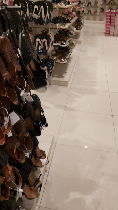 شو مارت - Oman|Sohar|CENTREPOINT