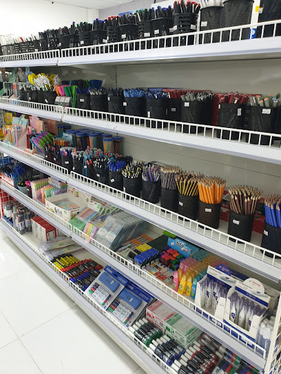 مكتبة دار الفنر - Oman|Seeb|J3M9+MC2