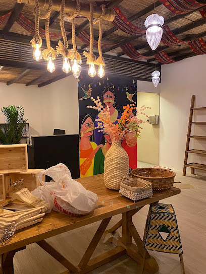 محل زاري خصب للهدايا التذكارية - Oman|Khasab|Oman Armed Forces Camp