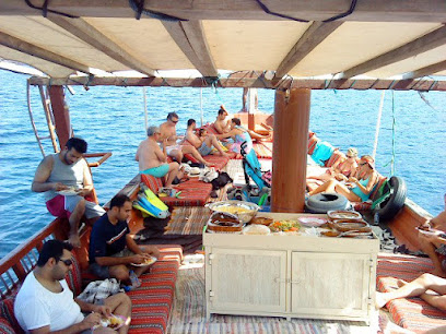 ميناء الداو كروز - خصب - +968 9200 9440