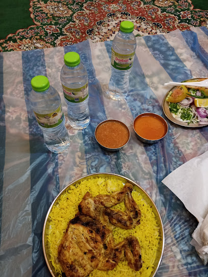 مطعم ومقهى مشاوي الساحة - Oman|21