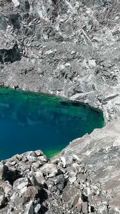 البحيرة الزرقاء - Oman|Mukaysa|2VGW+5G