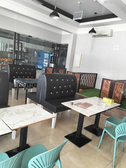 مطعم ومقهى دوعان للمأكولات اليمنية - Oman|Haima|X74G+HCX