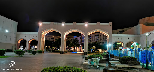 جاردن مول - موقف سيارات. - صلالة -