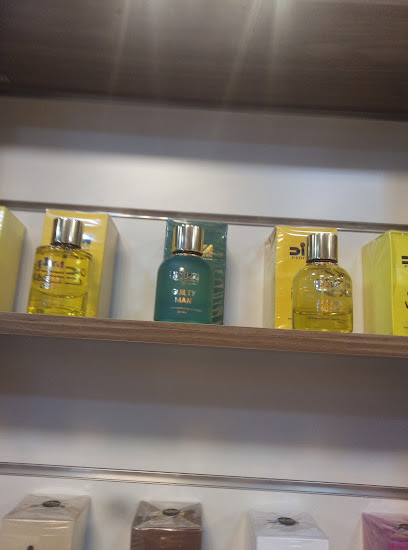 أجوان للعود والعطور الفاخرة - Oman|Salalah|Al Ahqaf St|25G4+4HR