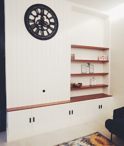 المحترفين للنجارة - ازكي - طريق سناو ازكي OM - +968 9666 2700