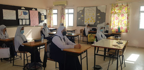 مدرسة آمنة بنت الأمام جابر للبنات - البريمي - +968 25 650529