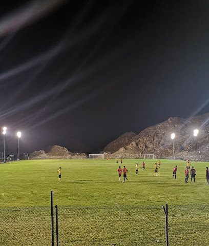 ملعب القبسان الرياضي - سمائل -