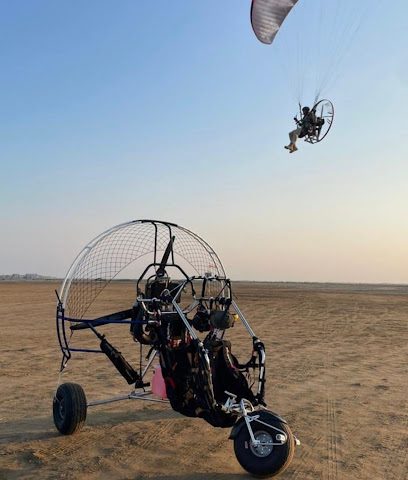 طيران سحاب السوادي سحاب شهدت طيران شراعي - سوادي البطحاء - +968 9666 4299