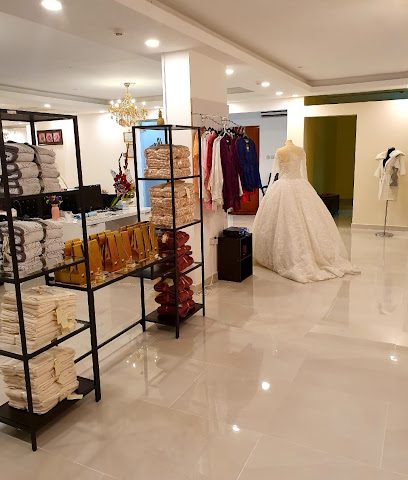 شانتيلي تأجير فساتين الزفاف والمناسبات - عبري - +968 9615 8807