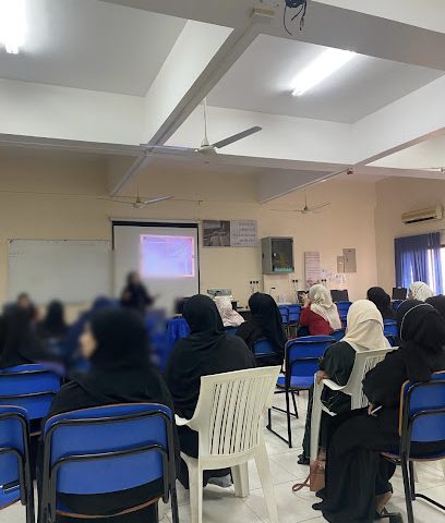 مدرسة عائشة بنت أبو بكر الإعدادية بنات - صلالة -