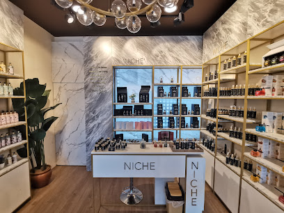 محل لوريس للعطور - صحم -