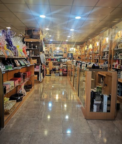 عبق الزهور للعطور والهدايا - الرستاق - +968 9799 5578