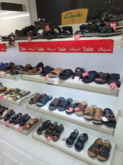 احذية الخميس - Oman|Al Khuwayral Al Janubyyah St|Souk