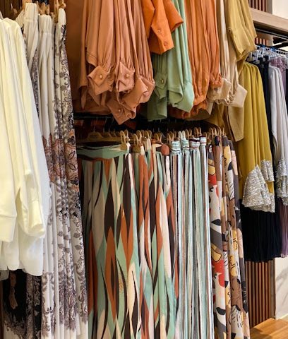 مونستون بوتيك - مسقط - +968 9600 5526