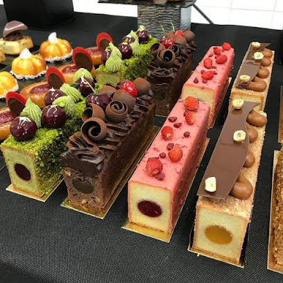 حلويات داكواز - السيب - +968 9488 7715