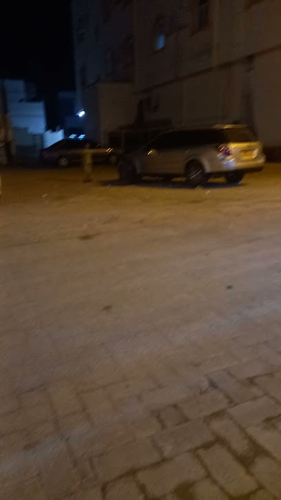 بيع المشروبات الغازية والعصائر والمياه المعدنية - Oman|508|411 Sur