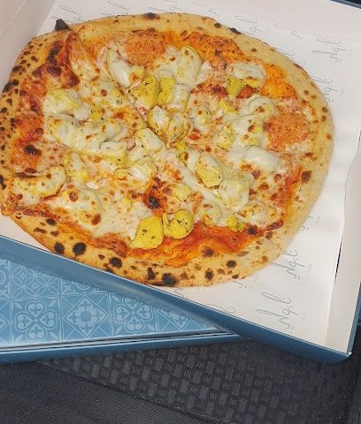 نابولي بيتزا - حورات ، - +968 9800 0102