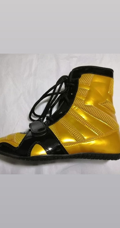 ملابس جلدية وصناعية رياضية - Oman|Salalah|23rd July St