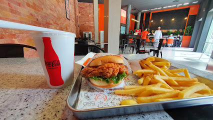 375 تشيكن اند فرايز - القرم - مسقط - +968 9454 9137