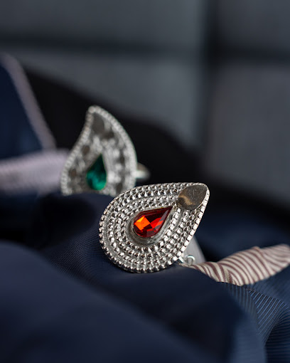 استوديو آكيس - Oman|Sib 132