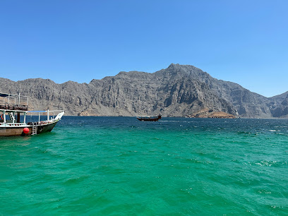 دولفين للسفر والسياحة - خصب - +968 9242 3833