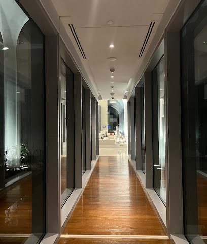 ملعب كمبينسكي - مسقط -