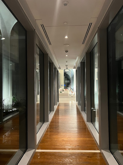 ملعب كمبينسكي - Oman|Muscat|335 Street 6