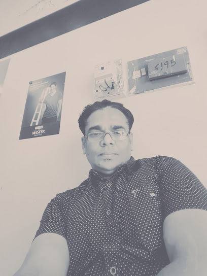 مركز جوتن متعدد الألوان - أبو فاضل الزدجالي - Oman|Batina