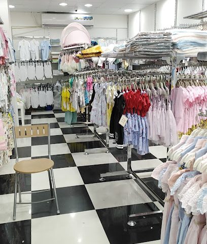 الأارجوان الملكي عطور مكياج نسائي - البريمي - +968 9467 6100