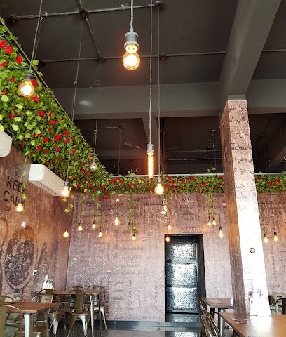 بوم برجر - نزوى - +968 9756 0333