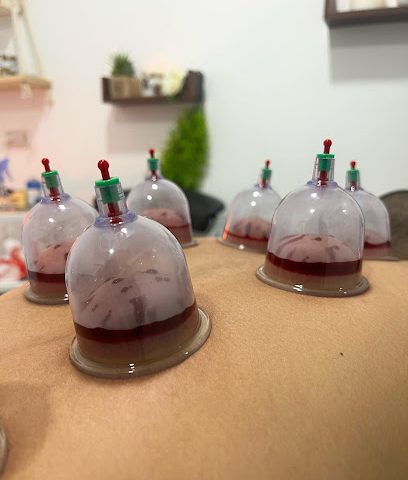 حجامة في سناو في المضيبي الشرقية بن منصور العناية بالإعشاب و الحجامة - المضيبي - +968 7963 7940