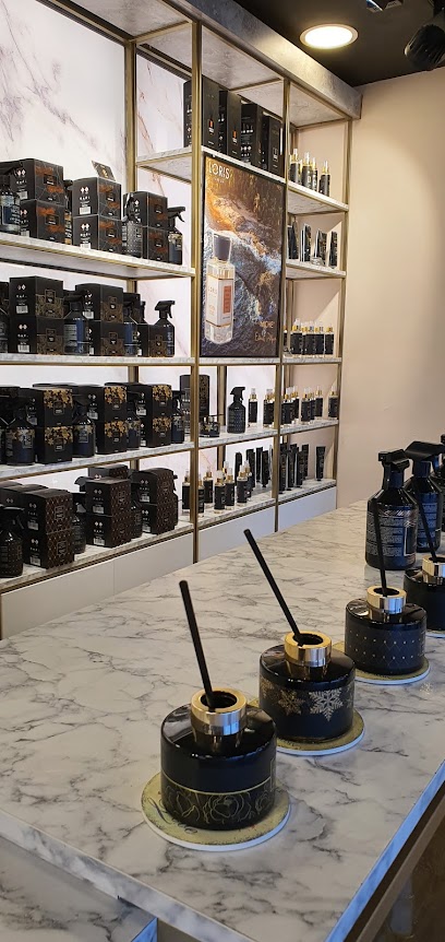 عطر لوريس لوريس للعطور - Oman|Seeb|4035 Way|M5HP+WP7