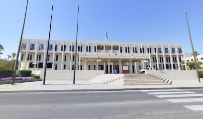 إدارة جامعة السلطان قابوس - السيب -