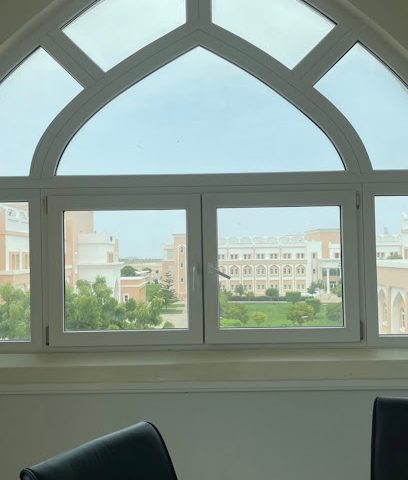 كلية الآداب والعلوم التطبيقية | جامعة ظفار - صلالة ، -