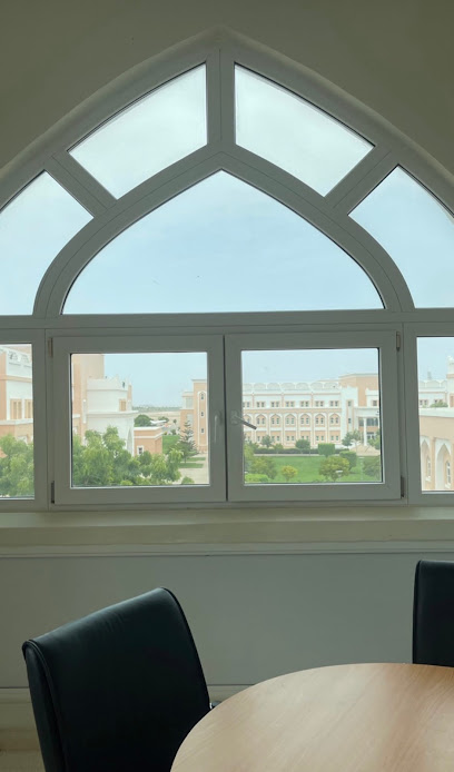 كلية الآداب والعلوم التطبيقية | جامعة ظفار - Oman|صلالة،|34RW+53