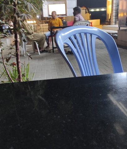 مدائن القاعة التجارية ذ م م - مطعم ومقهى - السيب -