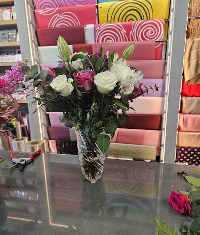 شارع الزهور فرع الموالح - السيب - +968 24 555002