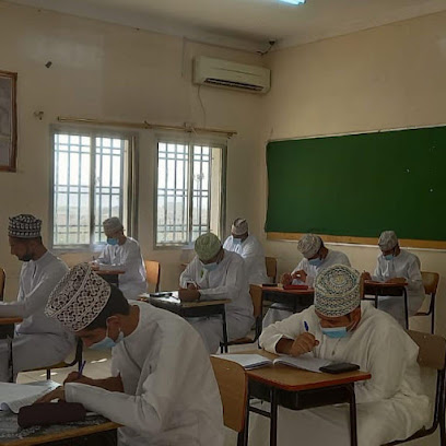 مدرسة عمر بن الخطاب للتعليم الأساسي - إزكي - +968 25 341795