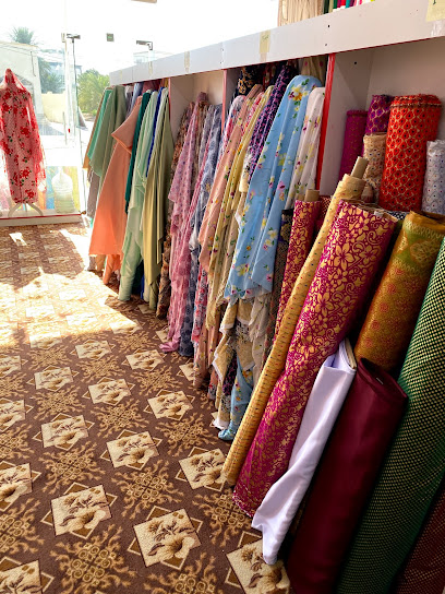 الخيوط المتناسقة الذهبية - Oman|Nizwa|Unnamed Road|XG2H+PC9