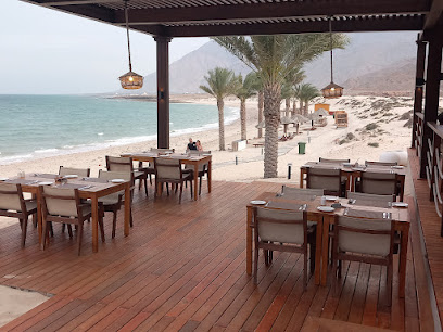 نادي ديونز بيتش - السيفة - +968 7196 1306