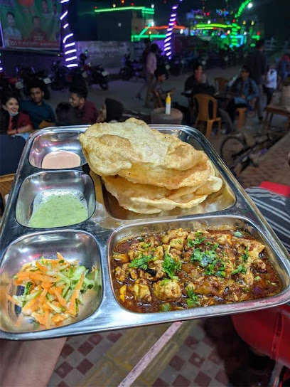 مقهى وطاولة مطعم إبراء - Oman|Ibra