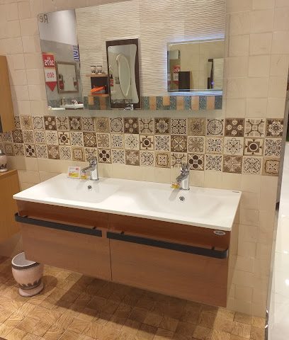 مركز توتال لتغيير الزيت ابو مبارك السيابي - صور - +968 9596 5764