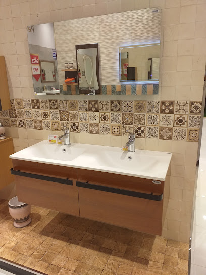 مركز توتال لتغيير الزيت ابو مبارك السيابي - Oman|P.C.411 Sur