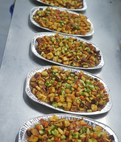 طلال وقيس البلوشي لبيع وتقطيع وشواء الأسماك والمأكولات البحريه - صحم - +968 9288 2210